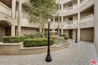 850 Croft Ave in Los Angeles, CA - Building Photo - Building Photo