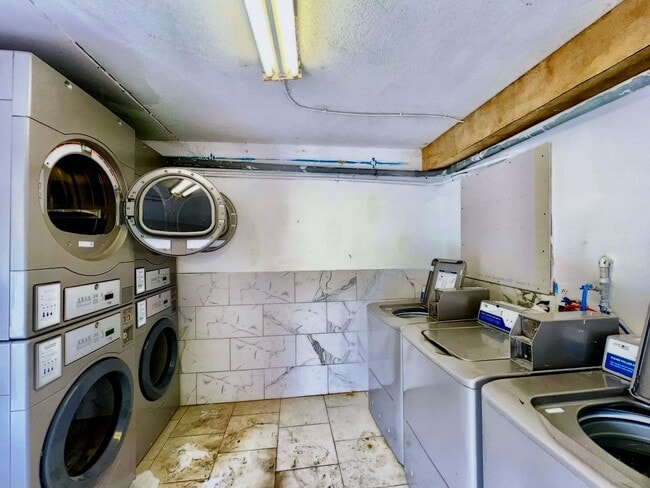 2200 S Ocean Blvd in Myrtle Beach, SC - Building Photo - Building Photo