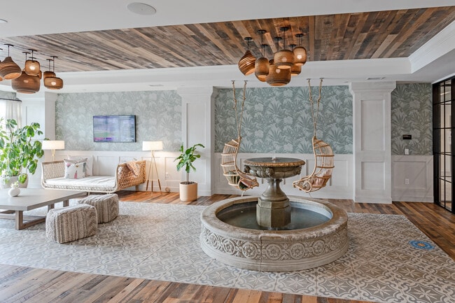 Nolan Mains in Edina, MN - Foto de edificio - Interior Photo