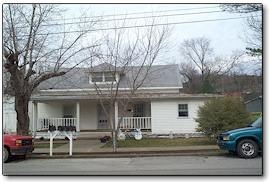 303 Jefferson Ave in Carthage, TN - Building Photo