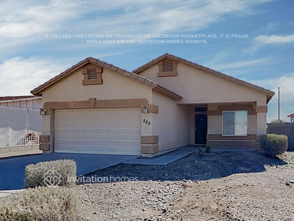 205 W Baseline Rd in Buckeye, AZ - Building Photo