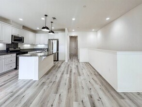 3180 E Yountville Dr in Ontario, CA - Foto de edificio - Building Photo