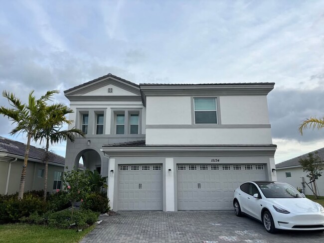 property at 15134 Cameo Ct