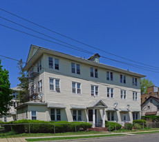 1 Lincoln Blvd Apartments