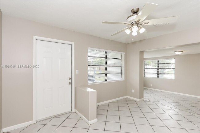 1367 NE 27th St in Pompano Beach, FL - Building Photo - Building Photo