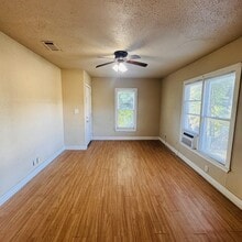 4024 Howard St in Beaumont, TX - Building Photo - Building Photo