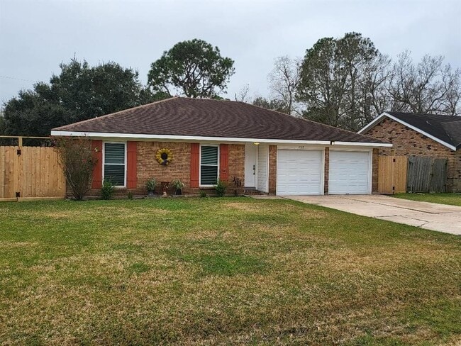 2015 Redwood St in Kemah, TX - Building Photo - Building Photo