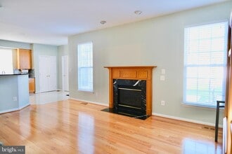 19504 Bowman Ridge Dr in Germantown, MD - Building Photo - Building Photo
