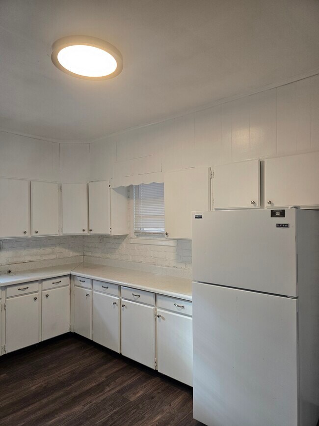 property at 818 N Van Buren St