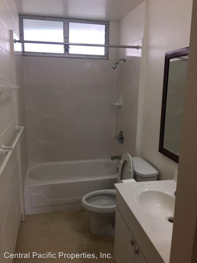 711 Makaleka Ave in Honolulu, HI - Building Photo - Building Photo