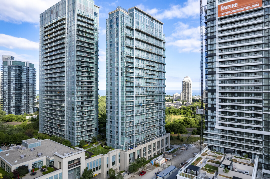 iLofts at Mystic Pointe in Toronto, ON - Building Photo