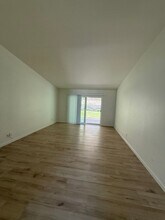 880 Ashford St in Simi Valley, CA - Building Photo - Building Photo