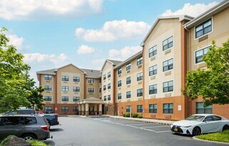 Furnished Studio-New York City - LaGuardia in Queens, NY - Building Photo