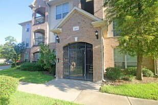 6607 Lake Woodlands Dr in The Woodlands, TX - Building Photo