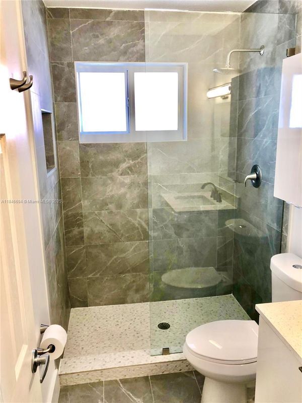 3532 NW 6th St in Miami, FL - Building Photo - Building Photo