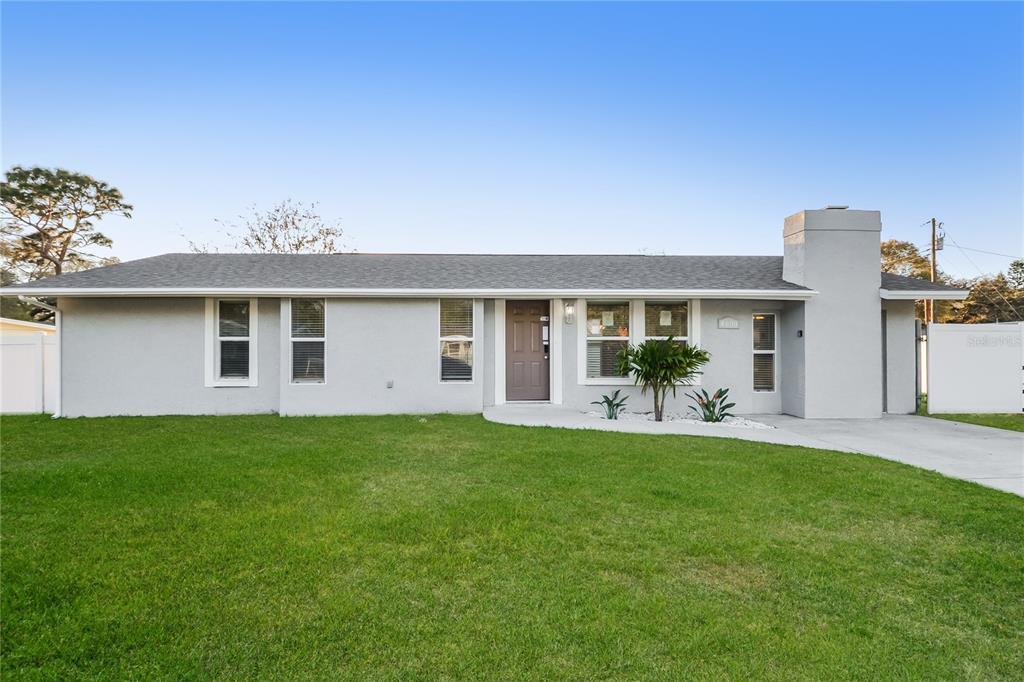 4600 Sloan Ave in Sarasota, FL - Building Photo