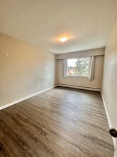 Pine Glen Apartments in Prince George, BC - Building Photo - Building Photo