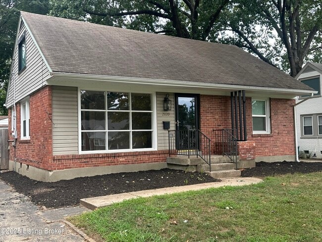 property at 2820 Yorkshire Blvd