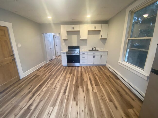 property at 1009 4th St