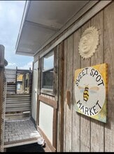 46E 12th Ave, Unit Studio for 1 person only in Stock Island, FL - Foto de edificio - Building Photo