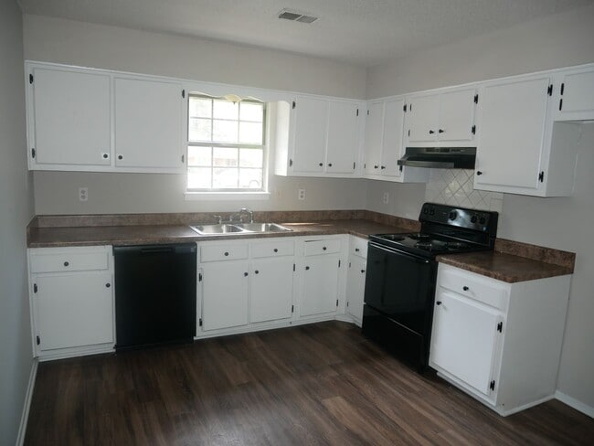 3610 Carroll Dr in Horn Lake, MS - Building Photo - Building Photo