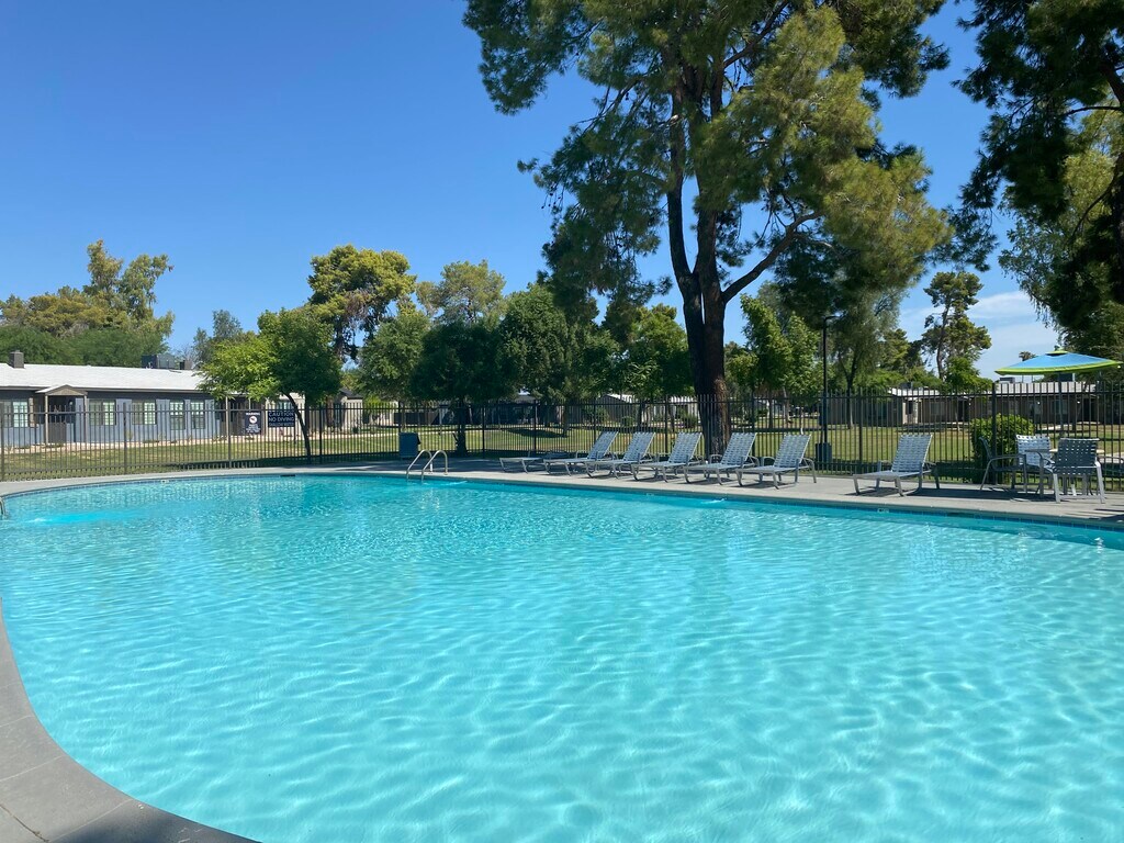 Park Shadows Goodyear, AZ Apartments