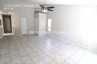 4218 St Charles Dr in Sarasota, FL - Building Photo - Building Photo