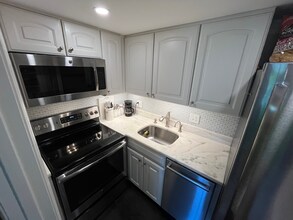 220 N Saint Asaph St, Unit 7 in Alexandria, VA - Building Photo - Building Photo