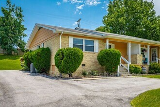 1214 Helena Dr in Chattanooga, TN - Building Photo - Building Photo