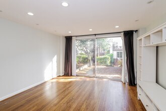 847 3rd St SW in Washington, DC - Building Photo - Building Photo