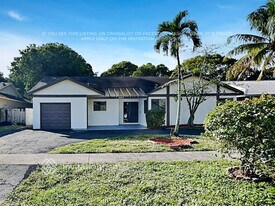 9664 Carousel Cir S in Boca Raton, FL - Building Photo