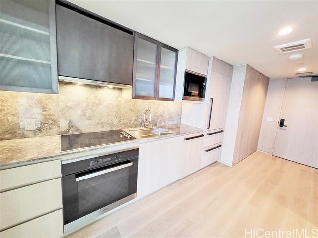 1000 Auahi St in Honolulu, HI - Building Photo - Building Photo