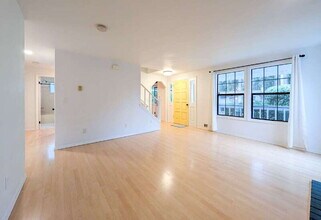 115 E Jonathan Rd in Bothell, WA - Building Photo - Building Photo