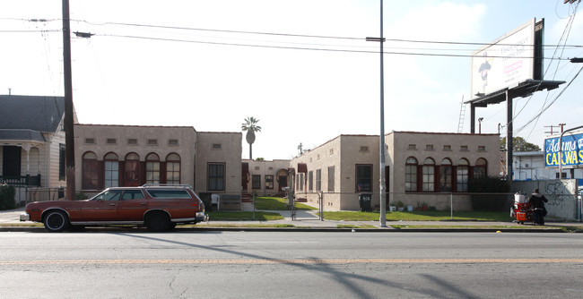 412-414 E Adams Blvd in Los Angeles, CA - Building Photo - Building Photo