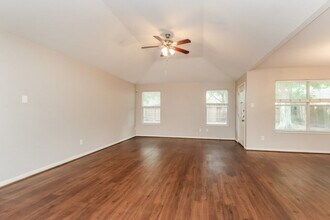 9808 Woodhollow Dr in Conroe, TX - Building Photo - Building Photo