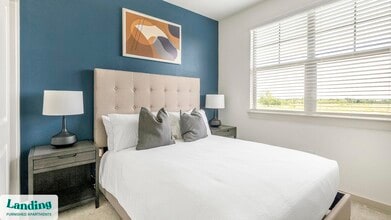 19240 Stokes Rd, Unit 19-218 in Waller, TX - Foto de edificio - Building Photo