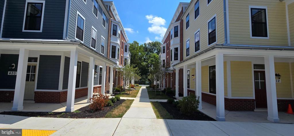 426 Chapel Alley in Frederick, MD - Building Photo