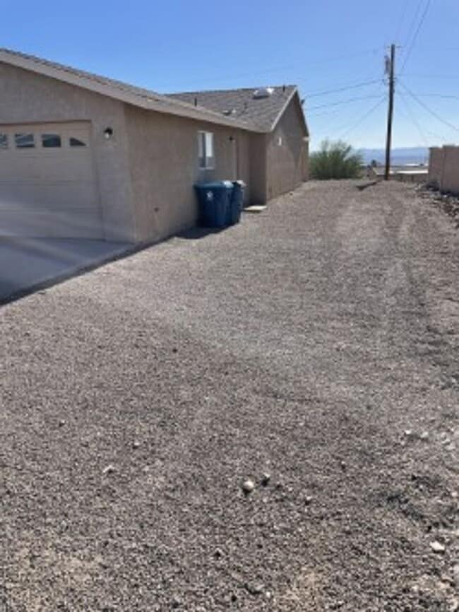 3639 Tarpon Dr in Lake Havasu City, AZ - Building Photo - Building Photo