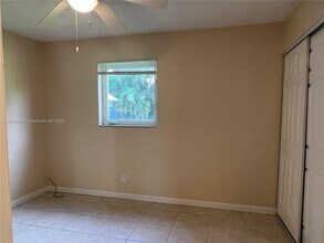 6241 SW 38th Ct in Davie, FL - Building Photo - Building Photo