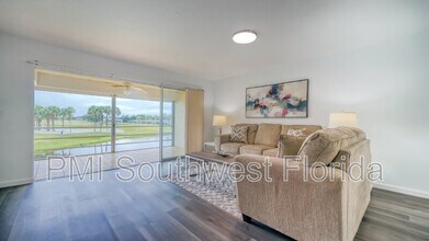 6999 W Country Club Dr N in Sarasota, FL - Building Photo - Building Photo
