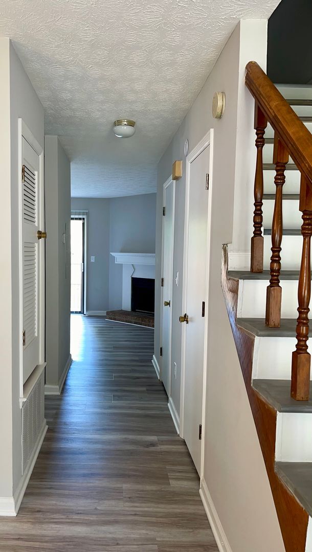 5870 Sheldon Ct in Atlanta, GA - Building Photo - Building Photo