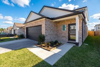 8611 Blueberry Ash St in Magnolia, TX - Building Photo - Building Photo