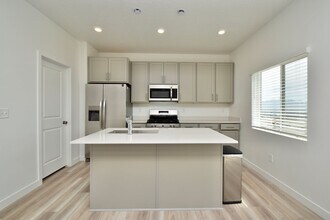 2042 Golden Ruby Dr in Eagle Mountain, UT - Building Photo - Building Photo