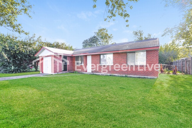 7364 Brandt Pike in Dayton, OH - Building Photo - Building Photo