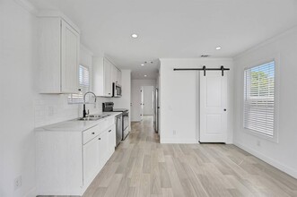 1701 Post Rd in Melbourne, FL - Building Photo - Building Photo