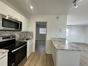 1413 N Dixie Hwy in Fort Lauderdale, FL - Building Photo - Building Photo