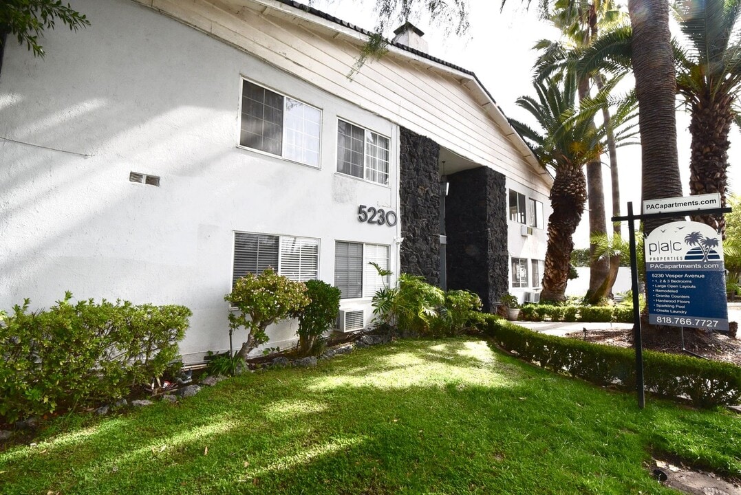 5230 Vesper Ave in Los Angeles, CA - Building Photo
