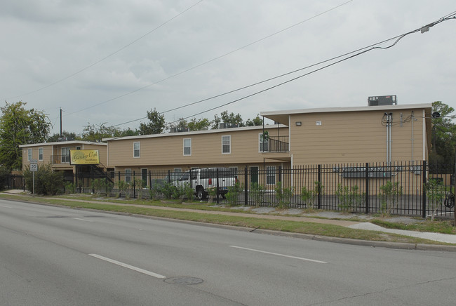 Garden Oaks Townhomes in Houston, TX - Foto de edificio - Building Photo