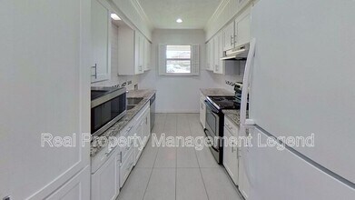 3607 Stables Ln in Dallas, TX - Building Photo - Building Photo