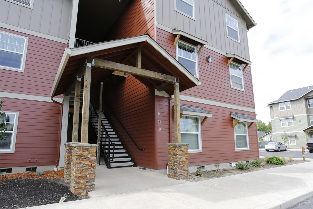 Plumtree Apartments in Albany, OR - Building Photo